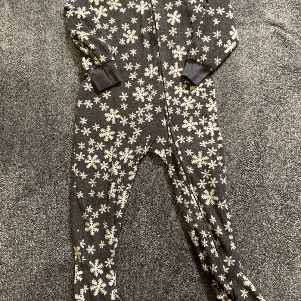Boys 3T Old Navy pajamas